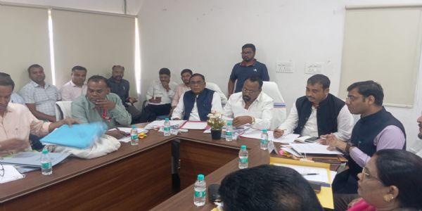 झारखंड विधानसभा समिति ने जिले का किया दौरा, दिये कई निर्देश