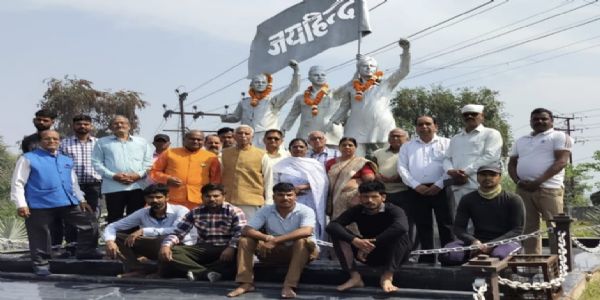 भगत सिंह, राजगुरु व सुखदेव की जीवटता से आज की पीढ़ी देशभक्ति की प्रेरणा ले : जितेंद्र