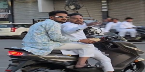 जबलपुर: आसामाजिक तत्वों द्वारा लड़कियों को अश्लील इशारे का वीडियो वायरल, हिन्दू संगठनों ने की कार्रवाई की मांग