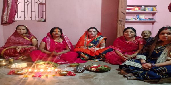 चैती छठ को लेकर भक्तिमय हुआ खूंटी, व्रतियों ने किया खरना अनुष्ठान