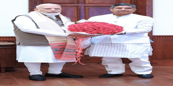 प्रधानमंत्री से मिले भाजपा प्रदेश अध्यक्ष आदित्य साहू, शासन प्रमुख के रूप में 8931 दिन पूरे होने पर दी बधाई