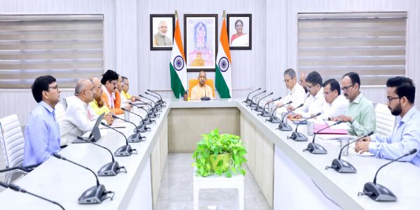 मुख्यमंत्री योगी ने की मेट्रो परियोजनाओं की समीक्षा, समयबद्ध और गुणवत्तापूर्ण कार्य के दिए निर्देश