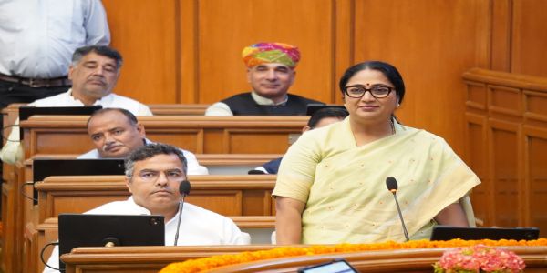 मुख्यमंत्री ने सदन में आर्थिक सर्वेक्षण 2025-26 प्रस्तुत किया