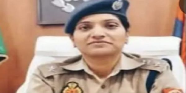 फर्रुखाबाद जिले के संकिसा चौकी प्रभारी सहित चार पुलिस कर्मी लाइन हाजिर