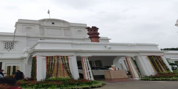 मोदी सबसे ज्यादा दिन सरकार प्रमुख रहने वाले राजनेता, दिल्ली विधानसभा में लाया गया अभिनंदन प्रस्ताव