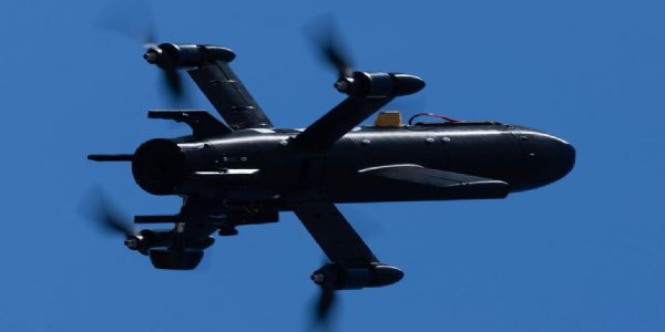 यूक्रेनी ड्रोन हमले से सेंट पीटर्सबर्ग हवाई अड्डे पर 100 से ज़्यादा उड़ानें रद्द की गईं