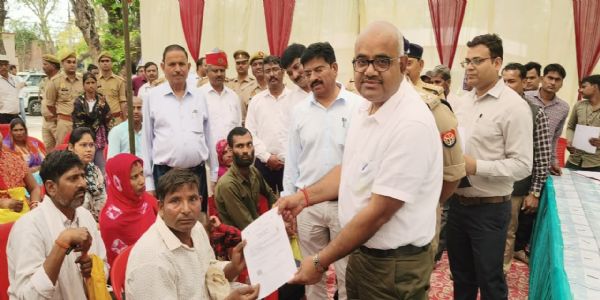 सम्पूर्ण समाधान दिवस में 44 दिव्यांगों को मिला प्रमाण पत्र, विशेष शिविर में योजनाओं से जोड़ा गया