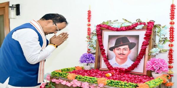 भगत सिंह, राजगुरु व सुखदेव का बलिदान इतिहास में स्वर्णाक्षरों में अंकित: केशव प्रसाद मौर्य