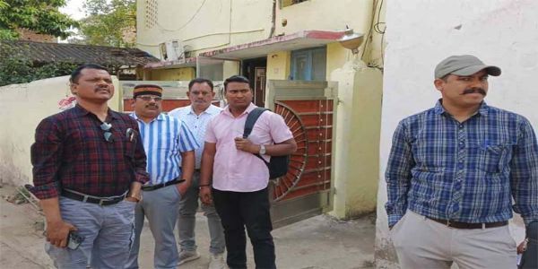 एसीबी ने एकाउंटेट काे रिश्वत लेते रंगे हाथों किया गिरफ्तार, सीएमओ भी हिरासत में