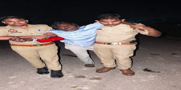 शातिर गौ तस्कर पुलिस मुठभेड़ में गिरफ्तार