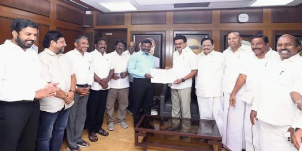 द्रमुक (D M K) गठबंधन में वीके को 8 सीटें दी गईं: स्टालिन-थिरुमा की मौजूदगी में समझौते पर साइन हुए