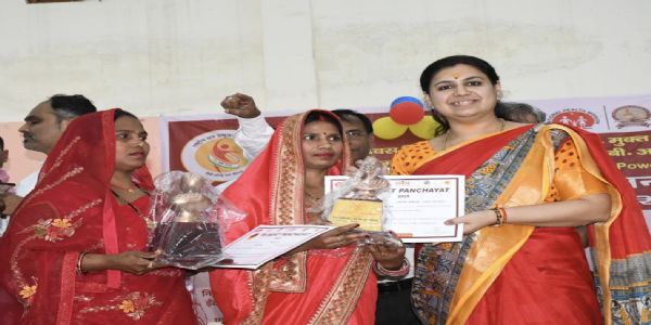 टीबी राेग खत्म करने के लिए जागरूकता जरूरी: जिलाधिकारी