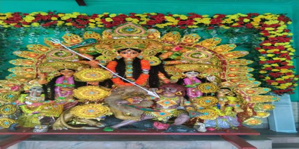 सौदागर मुहल्ले में चैती दुर्गा पूजा की तैयारियां पूरी