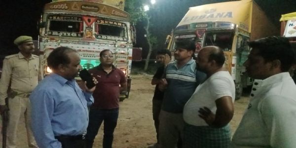 अवैध खनिज परिवहन पर प्रशासन की बड़ी कार्रवाई, 4 डम्पर सीज, 2.68 लाख का जुर्माना