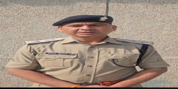 कॉलेज छात्रों के दो गुटों में मारपीट में एक की मौत, तीन हिरासत में