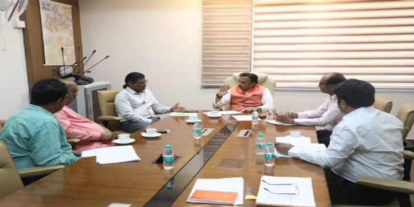 क्षेत्र के समग्र विकास के लिए सुदृढ़ अधोसंरचना का विकास अत्यंत आवश्यक: उप मुख्यमंत्री शुक्ल