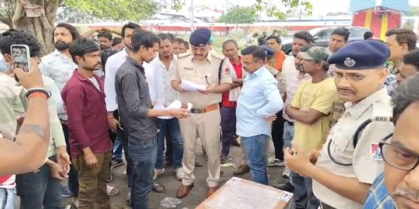 अल्लापुजा एक्सप्रेस में ड्यूटी के दौरान कर्मचारी की मौत