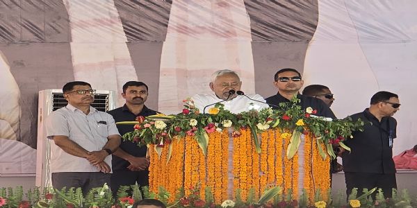 मुख्यमंत्री नीतीश ने रोहतास के डेहरी आन सोन में आज 380 करोड़ की योजनाओं का किया उद्घाटन व शिलान्यास,