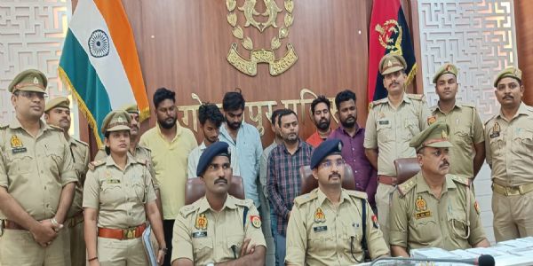 गोरखपुर में साइबर ठगी गिरोह के 7 सदस्य गिरफ्तार, लोगों के खातों से करते थे करोड़ाें का लेनदेन