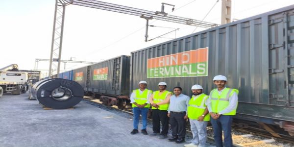 25 टन एक्सल लोड वाली पहली मालगाड़ी का फोटो