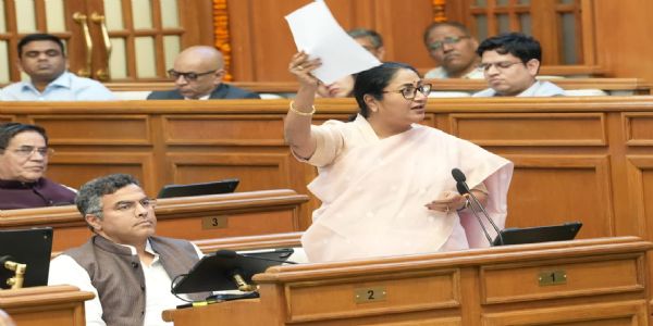 दिल्ली विधानसभा बजट सत्र के दौरान मुख्यमंत्री रेखा गुप्ता दिल्ली विधानसभा बजट सत्र के दौरान मुख्यमंत्री रेखा गुप्ता