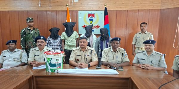 खूंटी में 39 लाख का अफीम बरामद, चार गिरफ्तार