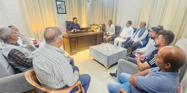 मंत्री जावेद राणा से विभिन्न जिलों के प्रतिनिधिमंडलों की मुलाकात, विकास से जुड़े मुद्दे उठाए