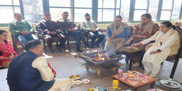 वैदिक मंत्रोच्चारण के साथ एसवीएम मंडी के नवनिर्मित भवन का शुभारंभ