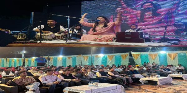 “अनुभवों की शाम” में झलकी संस्कृति की रंगत, वरिष्ठ नागरिकों के लिए यादगार बना कार्यक्रम