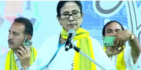 मयनागुड़ी रैली में ममता ने विकास, किसानों की सुरक्षा और भाजपा को घेरा