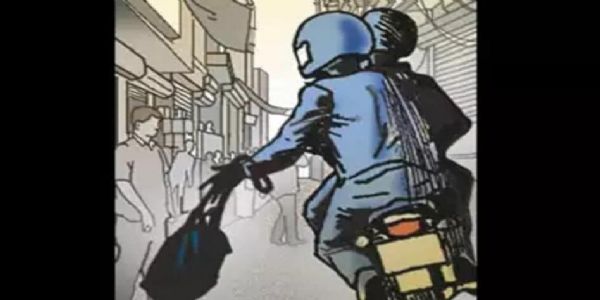 महिला सहित दो लोगों के साथ लूटपाट