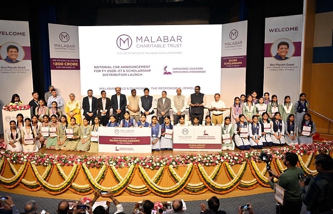 मालाबार चैरिटेबल ट्रस्ट के सीएसआर कार्यक्रम को संबोधित करते हुए पीयूष गोयल मालाबार चैरिटेबल ट्रस्ट के सीएसआर कार्यक्रम को संबोधित करते हुए पीयूष गोयल