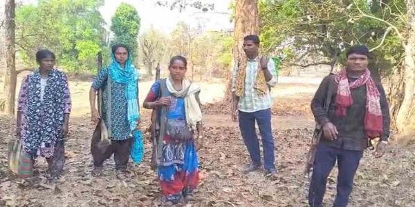 कांकेर के जंगलों से आत्मसमर्पण करने निकले 5 हथियारबंद नक्सली