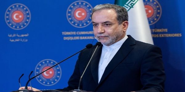 होर्मुज जलडमरूमध्य पर ईरान का कानूनी अधिकार : अराकची