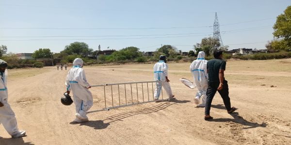 दस दिन में दूसरी बार अंतिम संस्कार में मधुमक्खियों का हमला