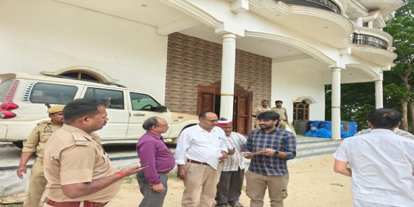 देवरिया में कालाबाजारी पर प्रशासन सख्त, दाे जगहाें से हाई स्पीड डीजल जब्त