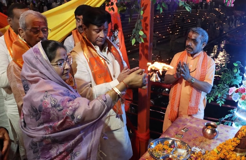 मां मंदाकिनी गंगा का पूजन