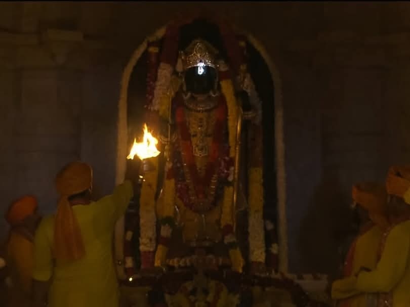 राम मंदिर सूर्य तिलक राम मंदिर सूर्य तिलक