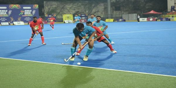 हॉकी स्टेडियम में पुरुष हॉकी प्रतियोगिता का आयोजन किया गया हॉकी स्टेडियम में पुरुष हॉकी प्रतियोगिता का आयोजन किया गया