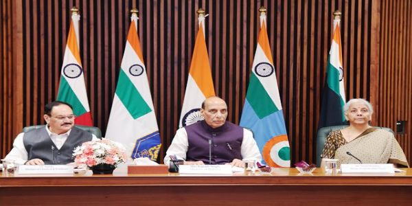 रक्षा मंत्री राजनाथ सिंह की अध्यक्षता में मंत्रियों के एक अनौपचारिक समूह (आईजीओएम) की बैठक