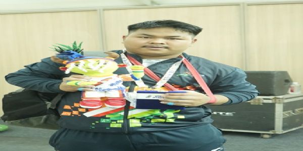 मिजोरम के स्वर्ण पदक विजेता डेविड जोह्मिंगमाविया