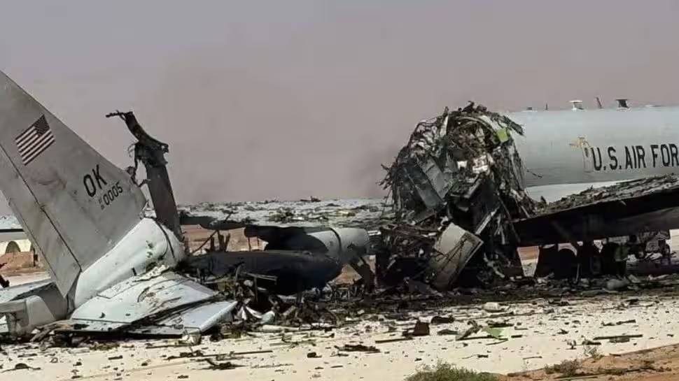 ईरानी हमले के बाद सऊदी अरब के प्रिंस सुल्तान एयर बेस पर माैजूद अमेरिकी वायुसेना के ई-3जी सेंट्री एयरबोर्न विमान का मलबा ईरानी हमले के बाद सऊदी अरब के प्रिंस सुल्तान एयर बेस पर माैजूद अमेरिकी वायुसेना के ई-3जी सेंट्री एयरबोर्न विमान का मलबा
