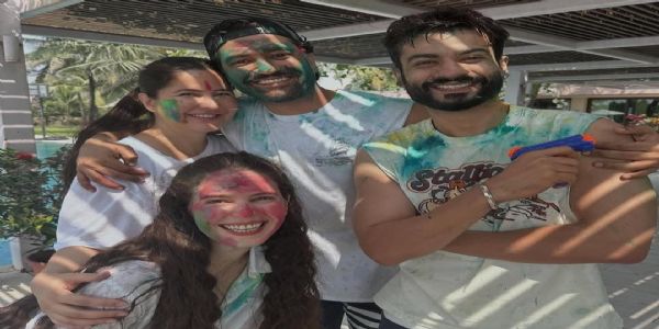 कैटरीना कैफ, विक्की कौशल - फोटो सोर्स एक्स कैटरीना कैफ, विक्की कौशल - फोटो सोर्स एक्स