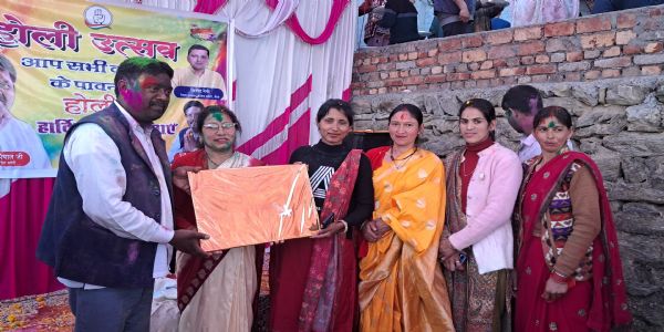 होली मिलन कार्यक्रमों की रही धूम