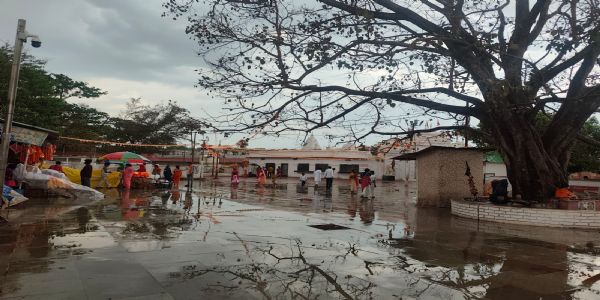 अनूपपुर: एक दिन में मौसम के तीन रंग, दोपहर तेज धूप, बूंदाबांदी के बाद शाम को छाए बादल