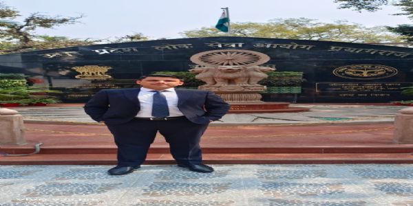 यूपीपीएससी परिणाम में डीडीयू के छात्रों ने बढ़ाया मान, एक का डिप्टी कलेक्टर ताे दूसरे का डिप्टी जेलर पद पर हुआ चयन