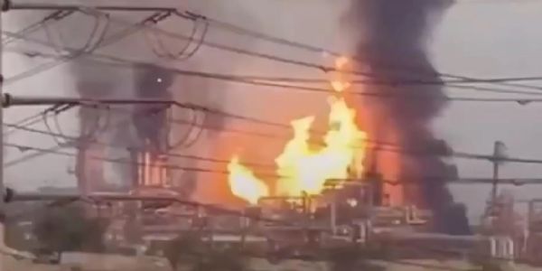 अमेरिका-इजराइल और ईरान के बीच 28 फरवरी से युद्ध छिड़ा हुआ है। युद्ध की लपटें फैलती ही जा रही हैं। फोटो - इंटरनेट मीडिया