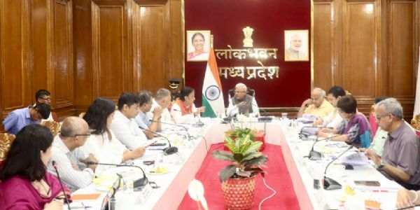 रोगियों के उपचार प्रयासों में सेवा भाव सर्वोपरि होना चाहिए : राज्यपाल पटेल