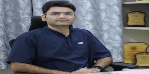 झांसी के यूरोलॉजिस्ट डॉ. अम्बर गुप्ता को अंतरराष्ट्रीय फेलोशिप