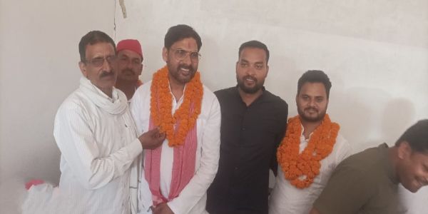 सपा के नव नियुक्त प्रदेश सचिव मनोज मिश्रा का कार्यकर्ताओं ने किया स्वागत